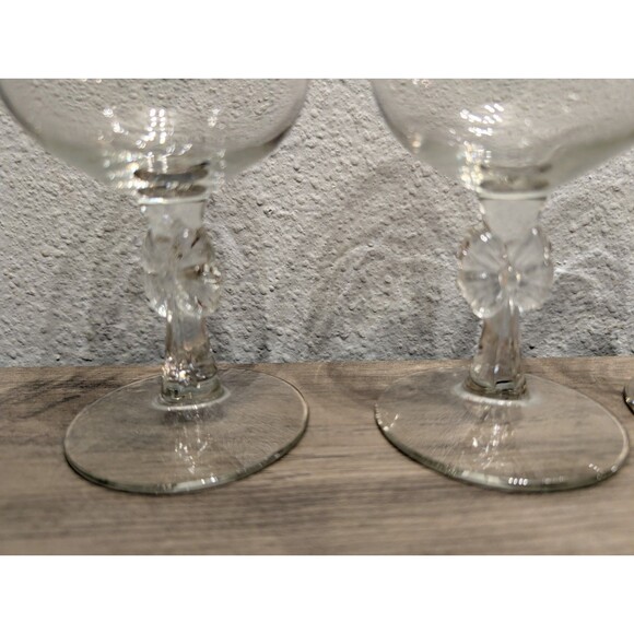 3 Vintage Christmas Holly Wine Glasses Gold Rim Arby’s Style Holiday Goblets Set - Picture 3 of 8